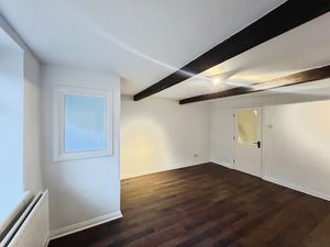 Lounge- click for photo gallery